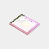 Monogram Gele Tulp, Groene Bladeren, op Roze Post-it® Notes (Schuin)