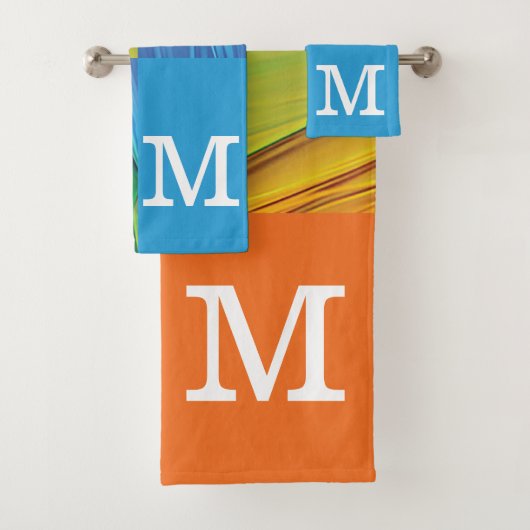 Monogram geometrische kleurrijk bad handdoek (Insitu)