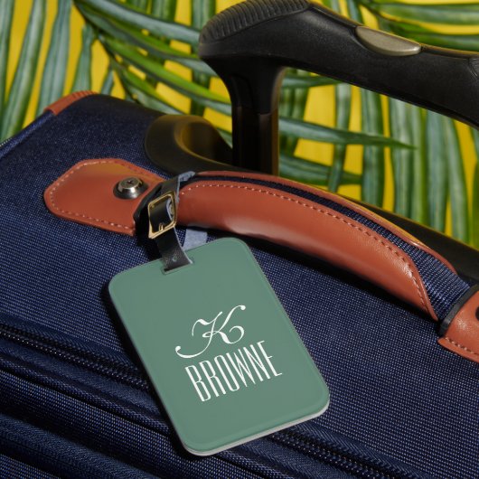 Monogram | Gepersonaliseerd groen en wit ontwerp | Bagagelabel (Voorkant Insitu 1)