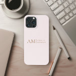 Monogram gepersonaliseerd roze Initiaal en naam Case-Mate iPhone Case<br><div class="desc">Bescherm uw telefoon in stijl met onze Minimalistische Monogram Gepersonaliseerde Pastel Roze iPhone Case. Dit strakke hoesje heeft een zacht pastelroze achtergrond, elegant versierd met een monogram initiaal en uw aangepaste naam in een modern lettertype. Dit hoesje is ontworpen om zowel beveiliging als een vleugje verfijning te bieden en is...</div>
