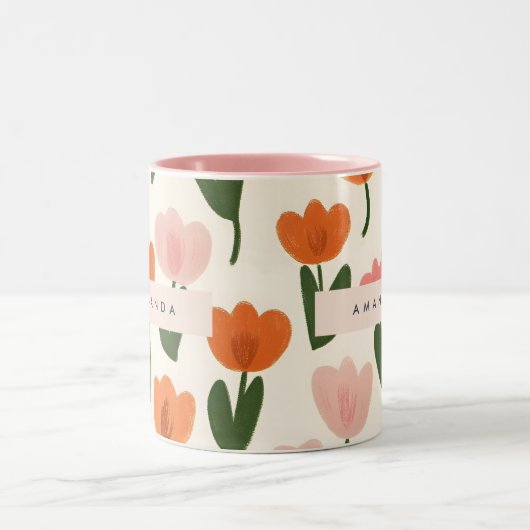Monogram Gepersonaliseerd Schattige Spring Tulip P Tweekleurige Koffiemok (Center)