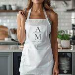 Monogram gepersonaliseerd Schort<br><div class="desc">Kook in stijl met dit Monogram Gepersonaliseerd Schort. Dit schort heeft een slank design en een aanpasbaar monogram en voegt een vleugje verfijning toe aan elke keuken. Gemaakt van duurzame en hoogwaardige materialen, biedt het zowel comfort als bescherming, waardoor het perfect is voor zowel amateur- als professionele chef-koks. Of u...</div>