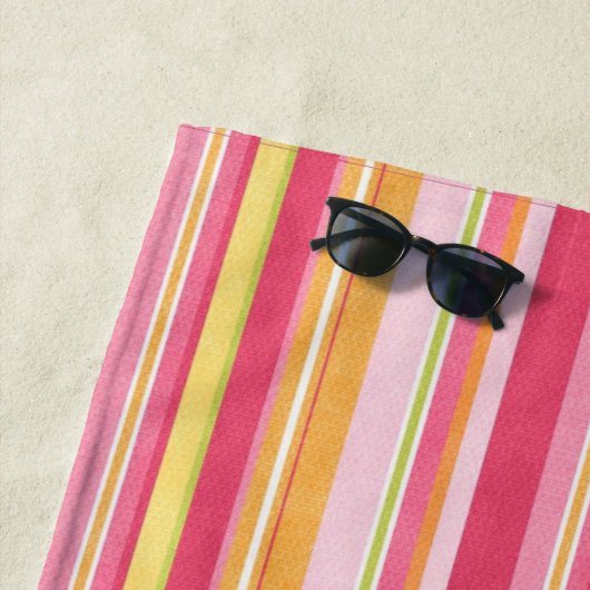 Monogram gestreept strandlaken (In situ)