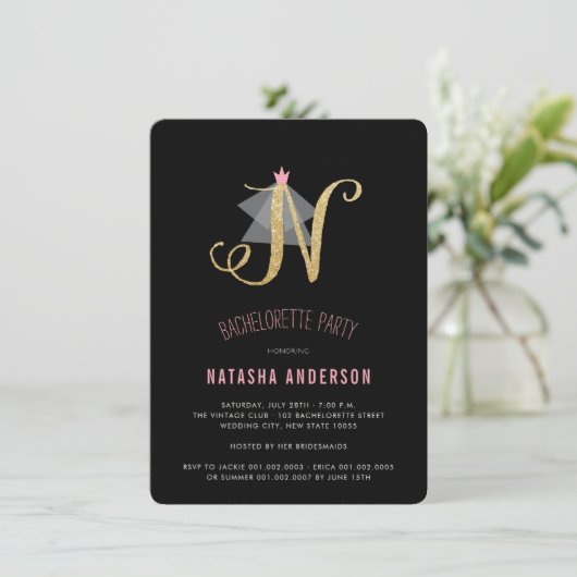Monogram Gold Glitter Bachelorette Party Invite Kaart (Staand voorkant)