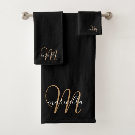 Monogram Gold Script Name Black Bad Handdoek (Insitu)