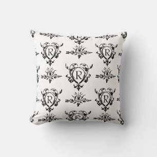Monogram Gothic Heart en Arrow Pattern Kussen