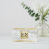 Monogram | Goudolie geborsteld | Witte marmer Visitekaartje (Staand voorkant)