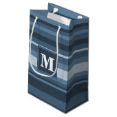 Monogram grijsblauwe strepen klein cadeauzakje (Achterkant Gekanteld)