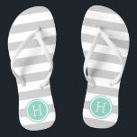 Monogram grijze en Aqua Preppy Stripes Teenslippers<br><div class="desc">Aangepast gedrukte flip flop sandalen met een preppy nautical stripe patroon en uw aangepaste monogram of andere tekst in een cirkelvormig lijst. Klik aanpassen het om tekstdoopvonten en kleuren te veranderen of uw eigen afbeeldingen toe te voegen om unieke één van een soortontwerp te creëer!</div>