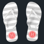 Monogram grijze en koraalpreppy stripes teenslippers<br><div class="desc">Aangepast gedrukte flip flop sandalen met een preppy nautical stripe patroon en uw aangepaste monogram of andere tekst in een cirkelvormig lijst. Klik aanpassen het om tekstdoopvonten en kleuren te veranderen of uw eigen afbeeldingen toe te voegen om unieke één van een soortontwerp te creëer!</div>