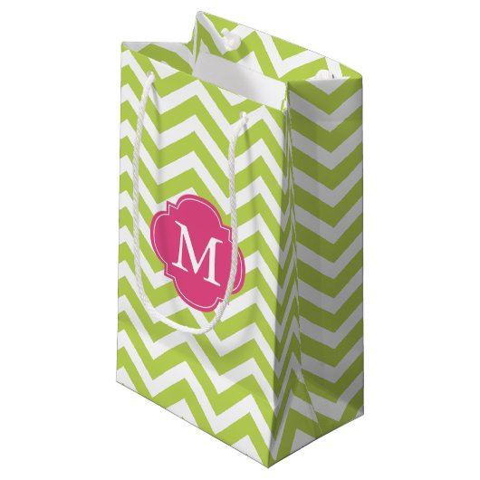 Monogram groen en warm roze Zigzag Patroon Klein Cadeauzakje (Voorkant Gekanteld)