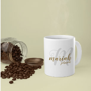 monogram handgeschreven doopvont-stijl op wit koffiemok