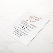 Monogram hart- en pijllijnen folie uitnodiging (Gedraaid)