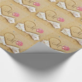 Monogram Hart op het strand roze schelpen Cadeaupapier (Hoek)