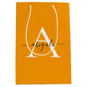 Monogram Helder Oranje Minimalistische Elegantie Medium Cadeauzakje