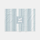 Monogram ijsblauwe strepen fleece deken (Voorkant (Horizontaal))