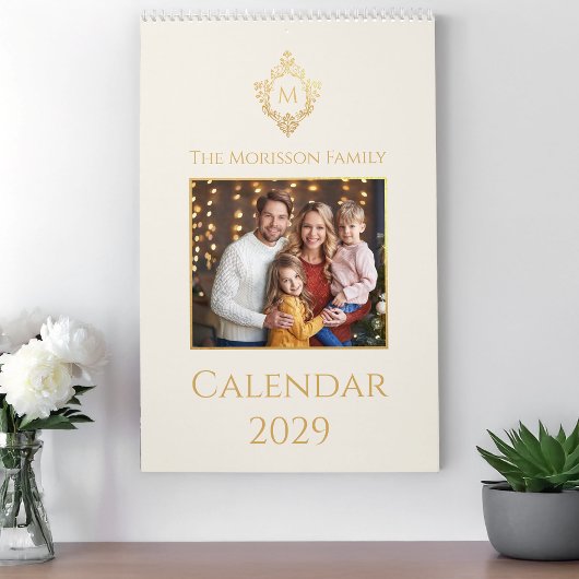 Monogram in Crest Elegant Family Photo Ivory Gold  Kalender