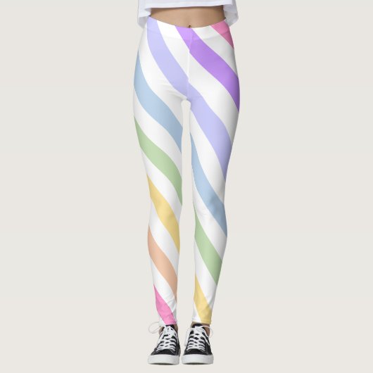 Monogram in witte cirkel pasta regenboogstrips leggings (Voorkant)