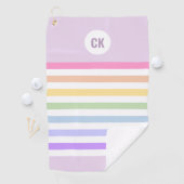 Monogram in witte cirkel pastel regenboog strepen golfhanddoek (Insitu)