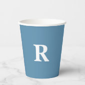 Monogram Initiaal Dusty Blue White Aangepaste kleu Papieren Bekers (Voorkant)