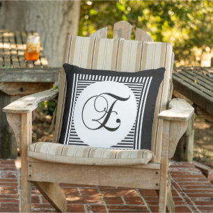 Monogram Initiaal E zwart wit Buitenkussen