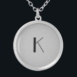 Monogram Initiaal Elegant minimalistisch grijs zwa Zilver Vergulden Ketting<br><div class="desc">Een cadeau voor haar. Een monogram initialen medaillon ketting dat elegant is in zijn eenvoud. Zilver,  of zilver bord,  Grijs en Zwart. Wijzig het initiaal om het voor uw ontvanger te personaliseren.</div>