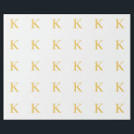 Monogram Initiaal Goud Gouden Wit Custom Kleur Cadeaupapier<br><div class="desc">Ontworpen met tekst sjabloon voor monogrammed initiaal dat u kunt aanpassen! U kunt ook de kleuren wijzigen zoals u wilt.</div>