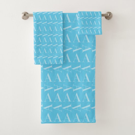 Monogram Initiaal letter A, Aqua blauw Bad Handdoek (Insitu)