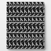 Monogram Initiaal Letter K, Kies Achtergrondkleur Fotoplaat (Voorkant)