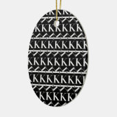 Monogram Initiaal Letter K, Kies Achtergrondkleur Keramisch Ornament (Links)