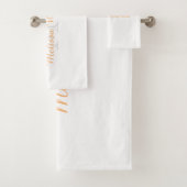 Monogram Initiaal Naam Manuscript Geel Goud Wit Bad Handdoek (Insitu)