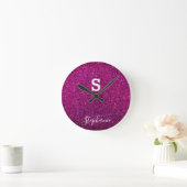 Monogram Initiaal Naam Paars Roze Glitter Modern Ronde Klok (Huis)