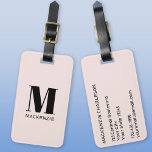 Monogram Initiaal Naam Simple Blush Pink Bagagelabel<br><div class="desc">Moderne typografie minimalistische monogram initiaal naam ontwerp in zwart op blush roze die kan worden gewijzigd om te personaliseren.</div>