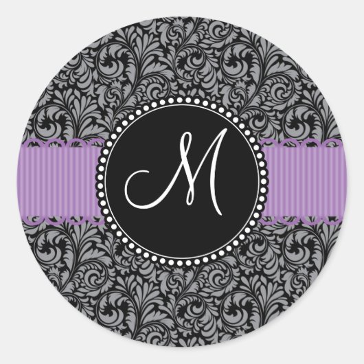 Monogram Initiaal Zwart Bloemen Damast Paarse Lint Ronde Sticker (Voorkant)