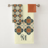 Monogram Initial Spanish Tiles Flower Pattern Bad Handdoek (Insitu)