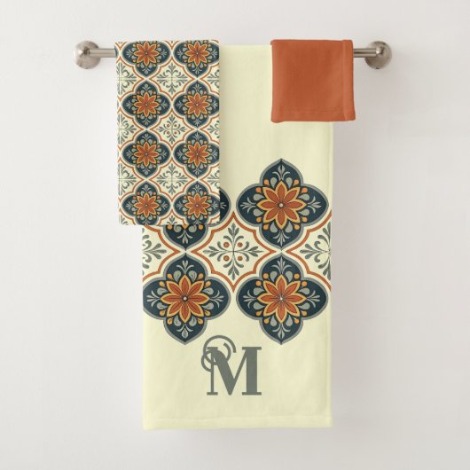 Monogram Initial Spanish Tiles Flower Pattern Bad Handdoek (Insitu)