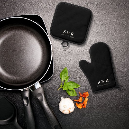 Monogram Initialen Paar Naam Zwart Ovenwant & Pannenlap Set