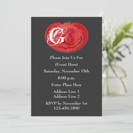 Monogram Initialen Rode roze Floral Design Invite Kaart (Staand voorkant)