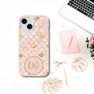 Monogram Initialen Roze Blush Gold Mermaid Scales iPhone 15 Case