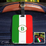 Monogram Italiaanse vlag Bagagelabel<br><div class="desc">Onze monogrammed Italian Flag Bagagelabel is met liefde en oog voor detail de perfecte mix van stijl en functionaliteit. Met een levendige weergave van de Italiaanse vlag viert dit unieke accessoire Italiaanse roots en biedt het een stijlvolle manier om uw bagage te identificeren. Elk bagagelabel is ontworpen met perfectie door...</div>
