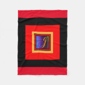 MONOGRAM J RED FLEECE DEKEN (Voorkant)