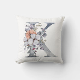 Monogram K, bloemenschildering in waterverf blauw  Kussen