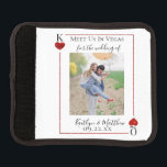 Monogram Kaart afspelen Weduwfoto opslaan Datum Handvat Beschermer<br><div class="desc">Vier in stijl met deze stijlvolle en zeer trendy bruiloft en sla de datum bagage handvat wraps op. Het ontwerp is gemakkelijk te personaliseren met uw speciale evenementenbewoording en uw gasten zullen blij zijn wanneer ze deze fantastische en unieke save the dates ontvangen.</div>