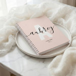 Monogram Kalligrafie Girly Blush Pink Planner<br><div class="desc">Blijf georganiseerd in stijl met deze gepersonaliseerde planner! Met jouw naam in grillige kalligrafie, prachtig over je monogram in vet lettertype, is deze planner de perfecte mix van functionaliteit en personalisatie. Met voldoende ruimte voor notities, schema's en takenlijsten, is het ontworpen om u te helpen bij het bijhouden van opdrachten,...</div>