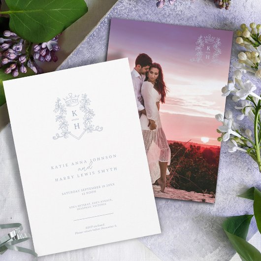 Monogram kam hart kroon wit zilver bruiloft kaart