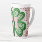 Monogram kant groene klaver St. Patrick's Day  Latte Mok (Rechterhoek)