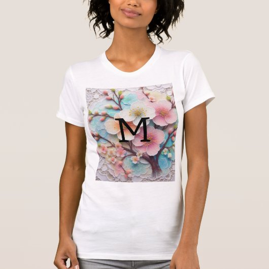 Monogram kant roze bloemenpastel kersenbloesem t-shirt (Voorkant)