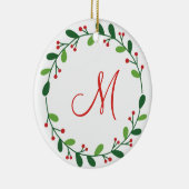 Monogram Kerstmis Red Holly en Green Wreath Keramisch Ornament (Rechts)