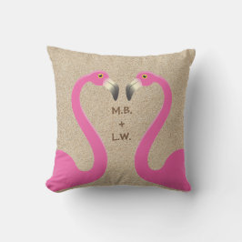 Monogram Kissend Flamingo Beach Sand Pillow Buitenkussen