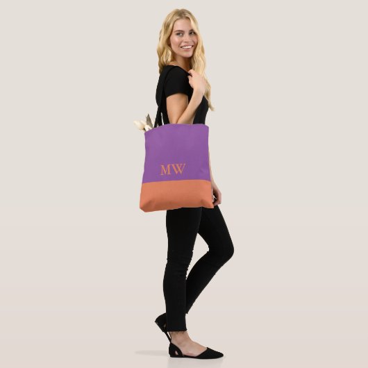 Monogram Kleurblok Canvas tas Paarse & Oranje (Op model)